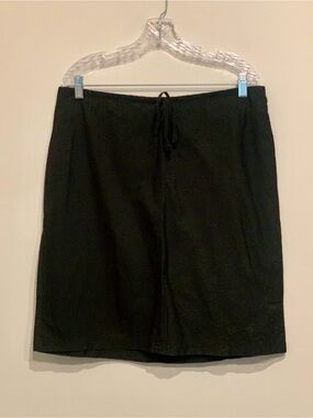 Black knee length skirt